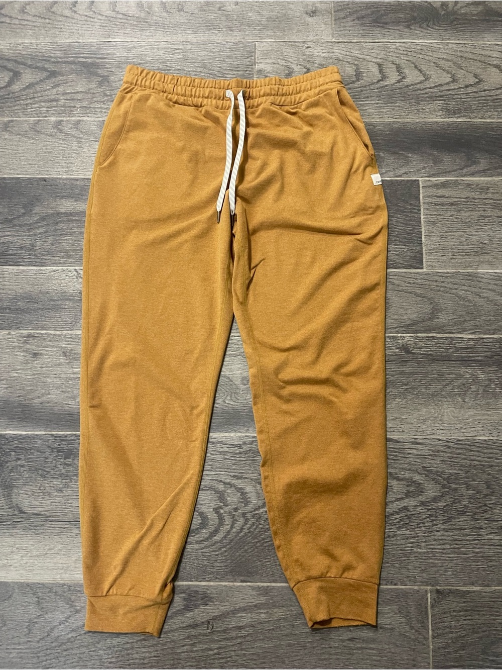 Vuori Performance Jogger - Picture 4 of 11